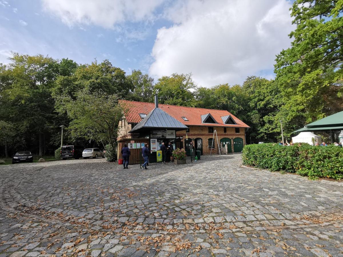 Hotel Schloesschen Sundische Wiese Zingst Exterior foto