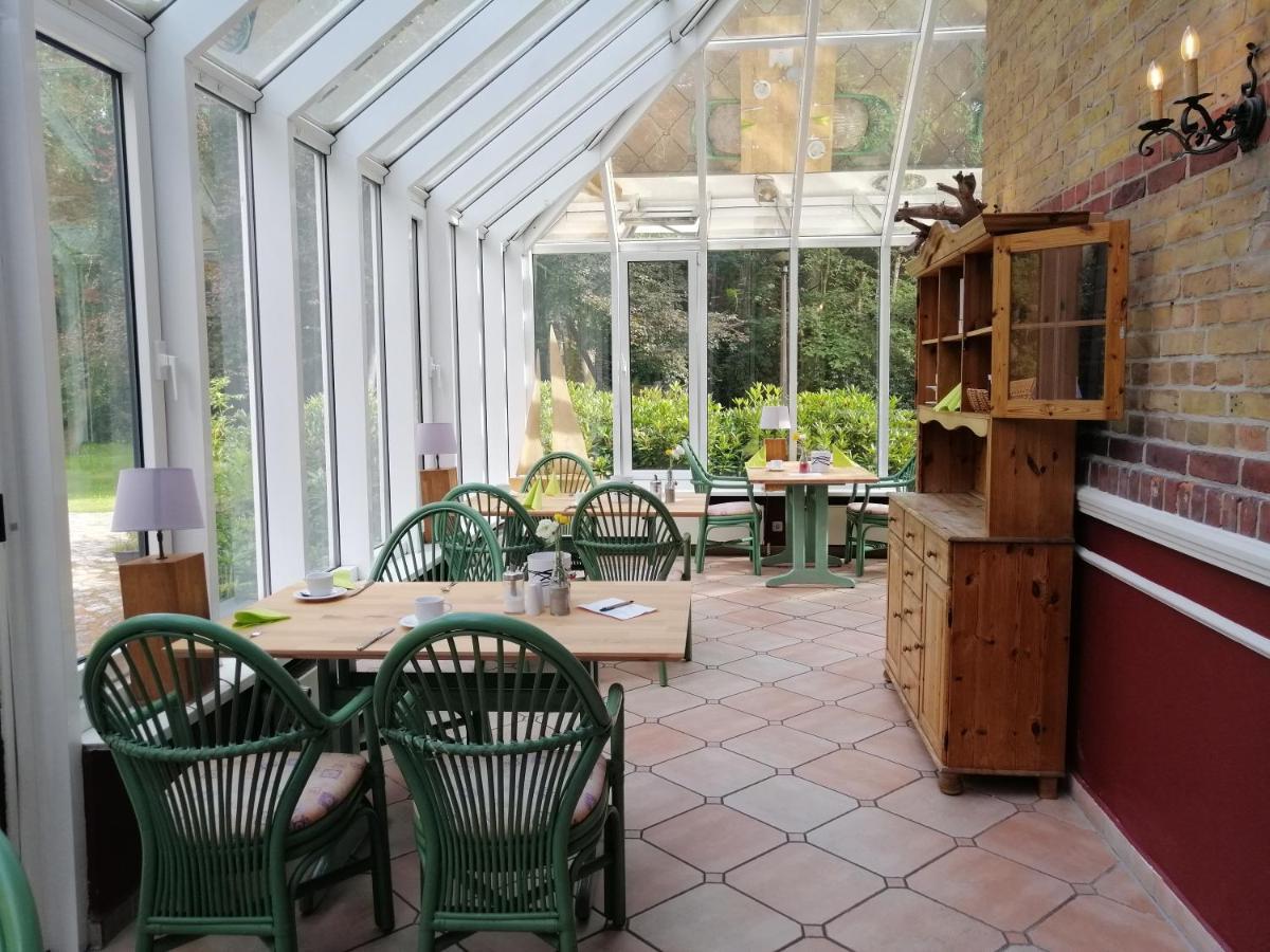 Hotel Schloesschen Sundische Wiese Zingst Exterior foto