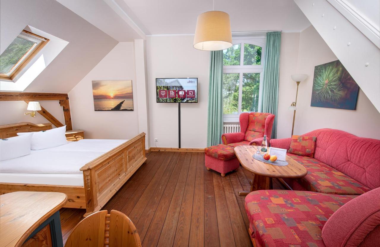 Hotel Schloesschen Sundische Wiese Zingst Exterior foto