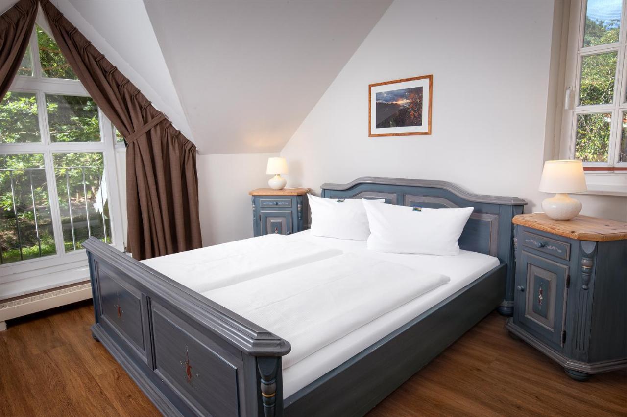 Hotel Schloesschen Sundische Wiese Zingst Exterior foto