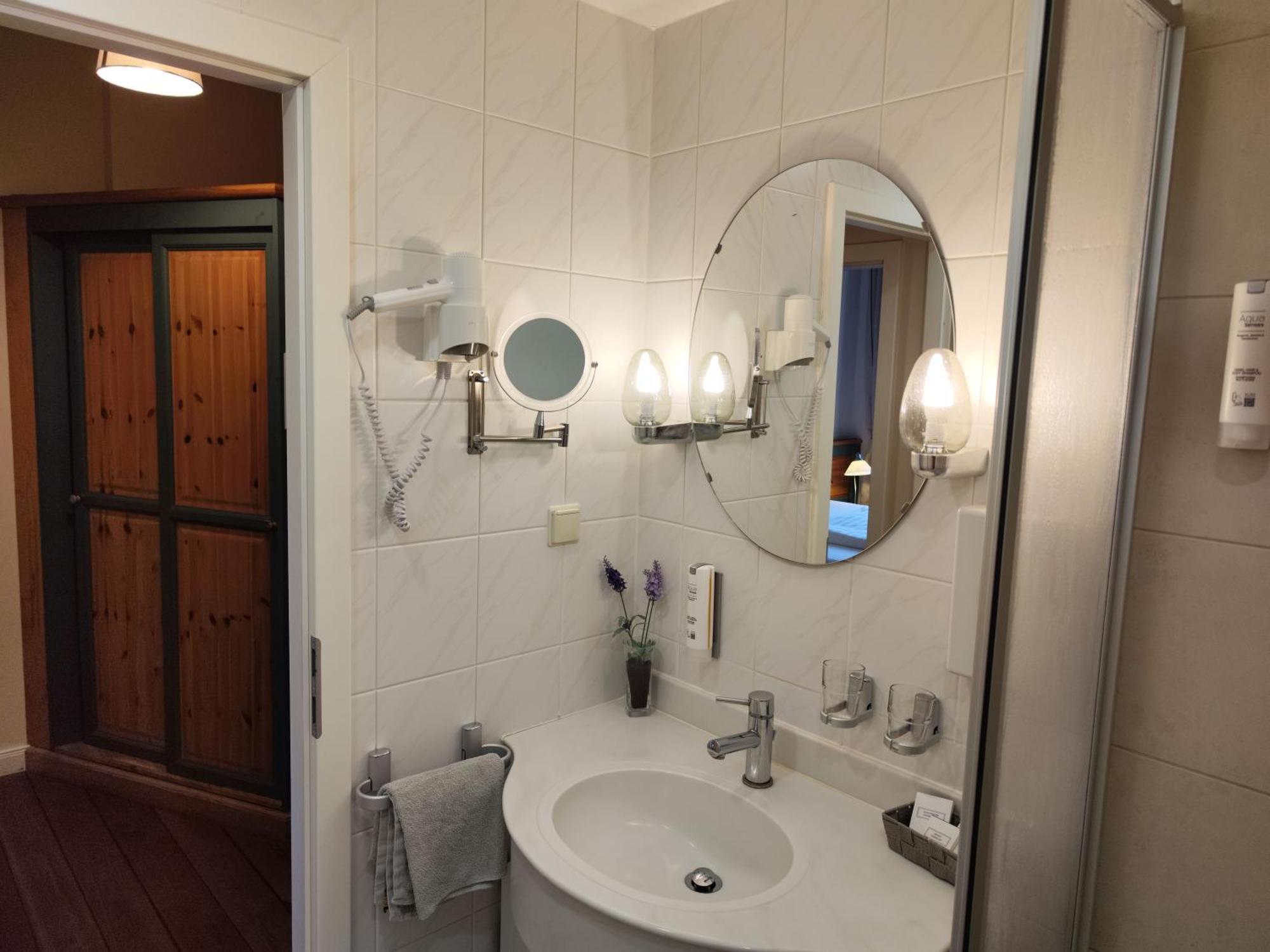 Hotel Schloesschen Sundische Wiese Zingst Habitación foto