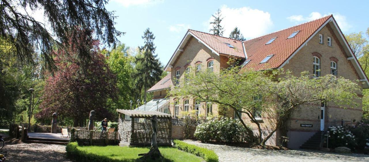 Hotel Schloesschen Sundische Wiese Zingst Exterior foto